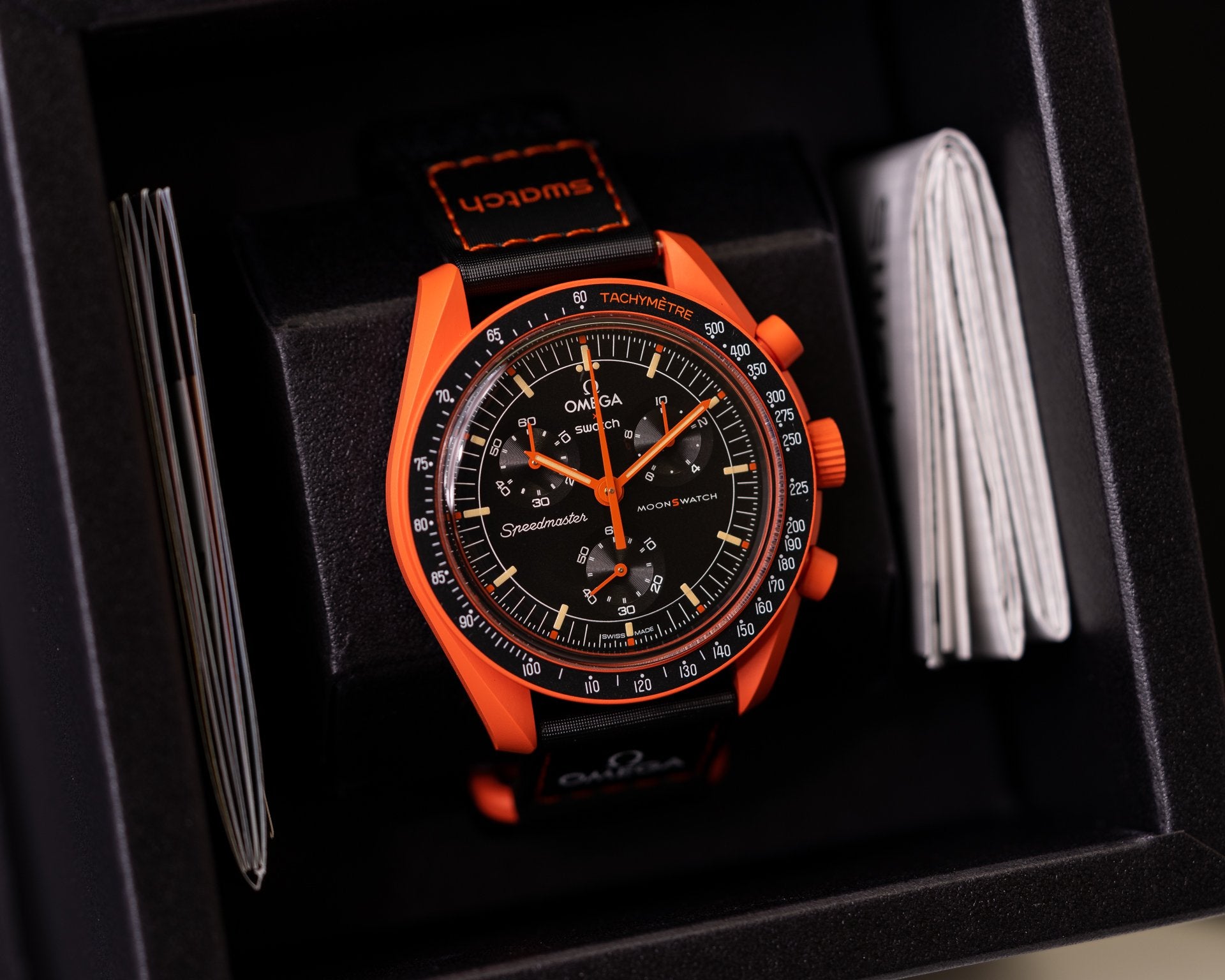 bioceramic Moonswatch MISSION ON EARTH - LAVA (USATO OTTIME CONDIZIONI)